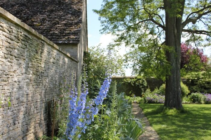 the garden around Kelmscott Manor