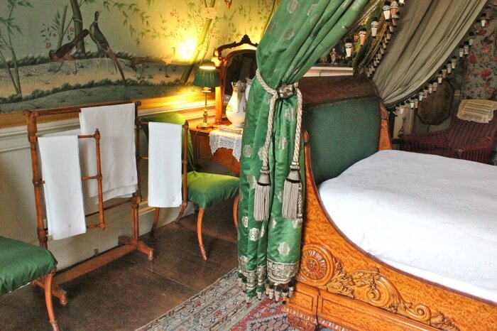 bedroom at chatsworth